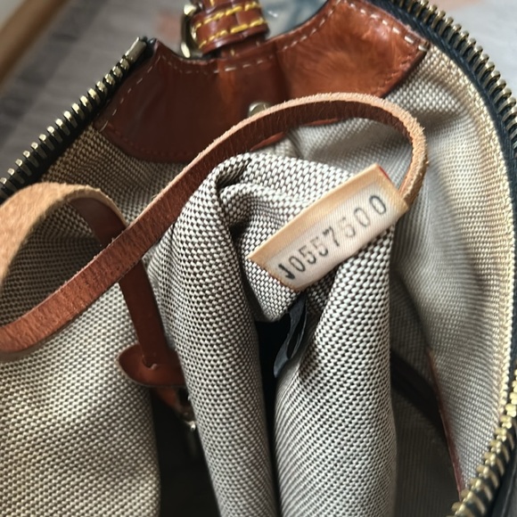 Dooney & Bourke Teardrop Hobo - Picture 6 of 8